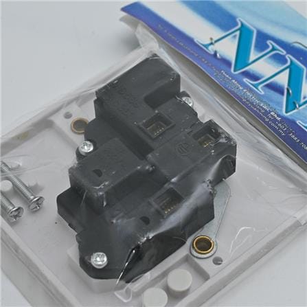 13A 1G FLUSH SWITCH SOCKET OUTLET 813/S NNE