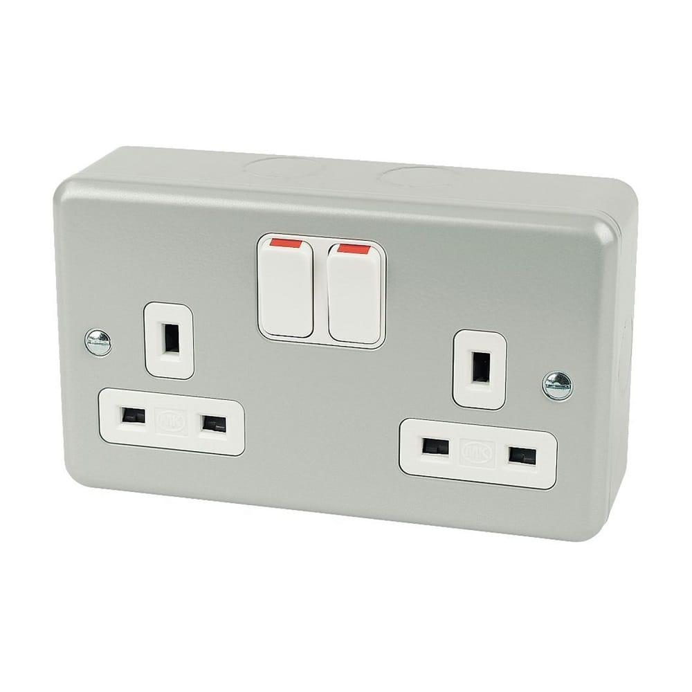 NNE 13A 2G METALCLAD SWITCH SOCKET OUTLET 9498