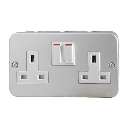NNE 13A 2G METALCLAD SWITCH SOCKET OUTLET 9498