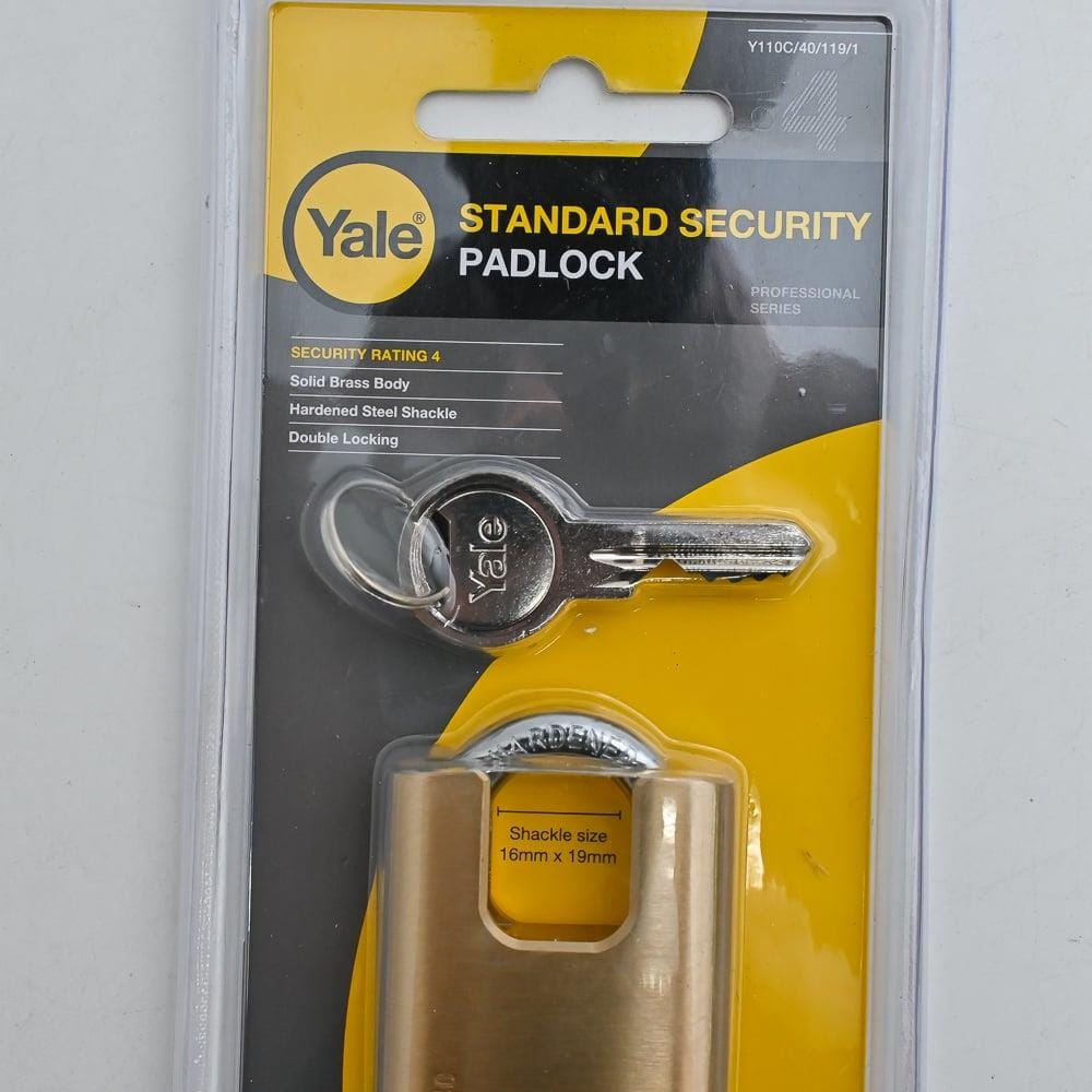 YALE HARDENED SECURITY PADLOCK 40MM Y110C/40/119/1 40MM BRASS