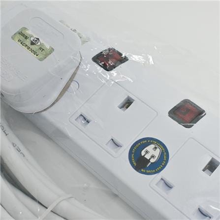 3GANG TRAILING SOCKET WITH NEON SUM 513N-5M