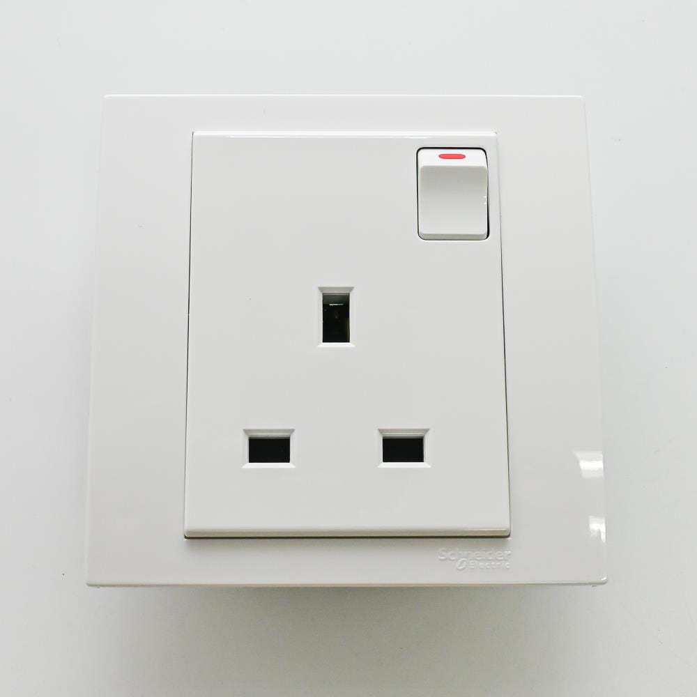 VIVACE 13A 250V 1 GANG SWITCHED SOCKET SCHNEIDER
