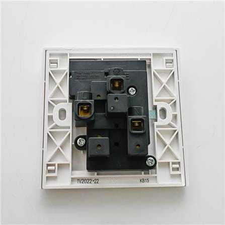 VIVACE 13A 250V 1 GANG SWITCHED SOCKET SCHNEIDER