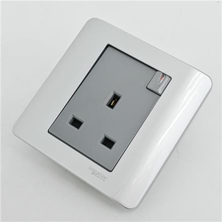 ZENCELO 13A 1 GANG SWITCH SOCKET SA SCHNEIDER