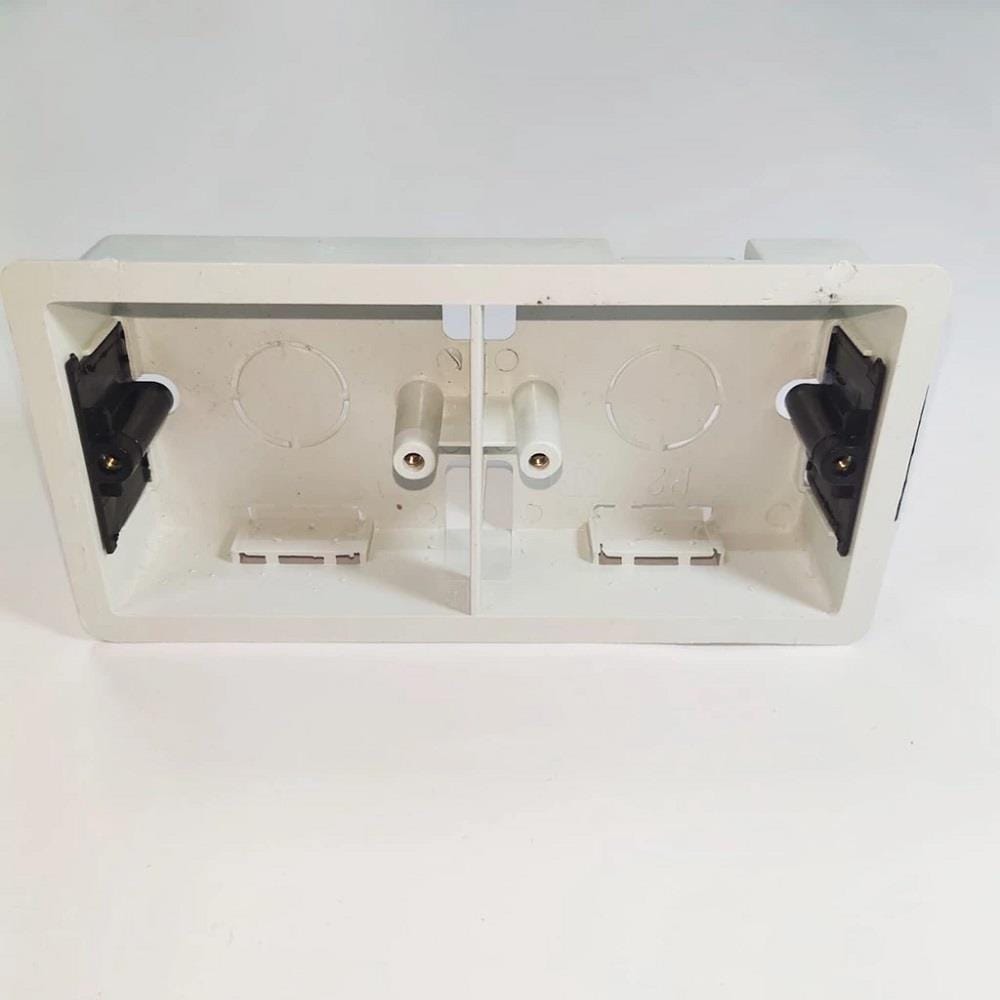 MASTAR CONDEAL BOX 3" X 7" WHITE
