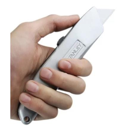 STANLEY RETRACTABLE UTILITY KNIFE (10-175)