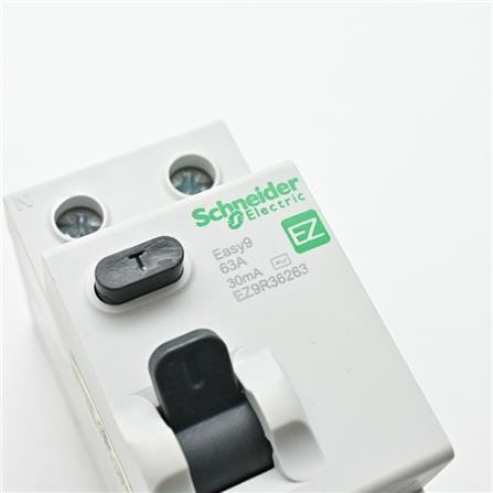 SCHNEIDER RESIDUAL CURRENT CIRCUIT BREAKER 2 POLE 63A 30mA AC TYPE EZ9R36263