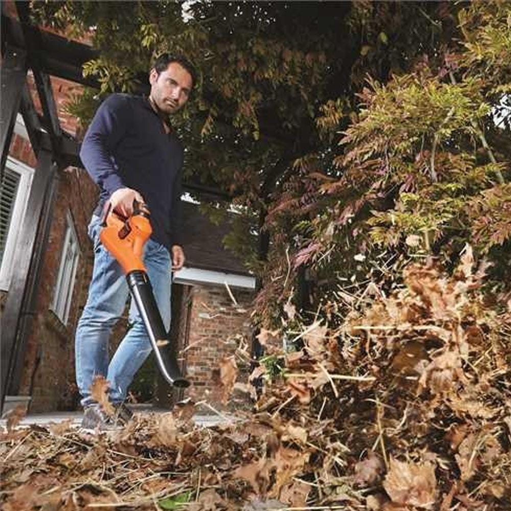 CORDLESS LEAF BLOWER 18V B&D GWC1820PCF