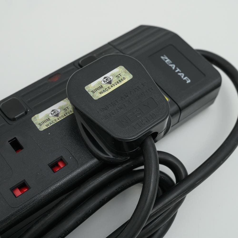4G2M TRAILING SOCKET WITH NEON & SURGE BLACK ZS814N-2M ZEATAR