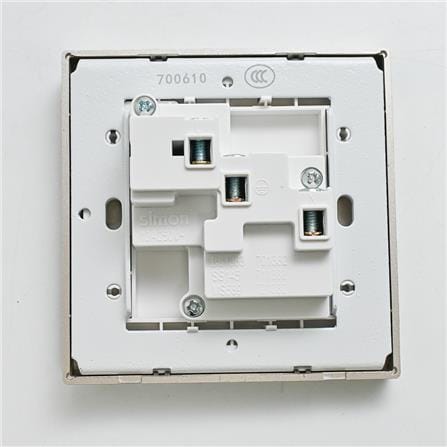 SIMON SWITCH SOCKET H701382-46 13AMP 1GANG