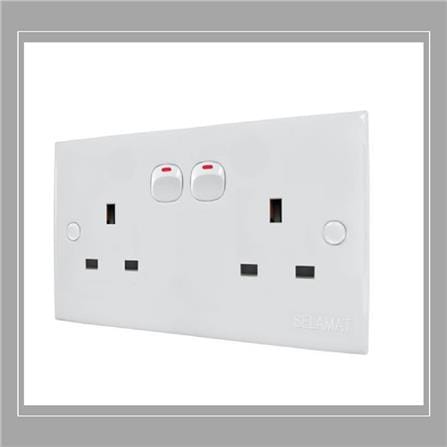 13A DOUBLE SOCKET WHITE 2K132 SELAMAT