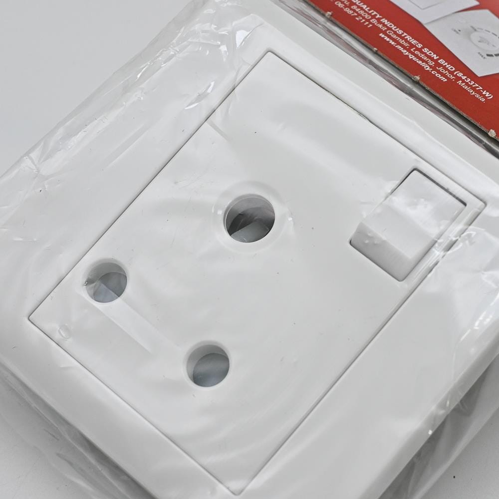 SELAMAT SWITCH SOCKET MQ8151 15AMP 1GANG