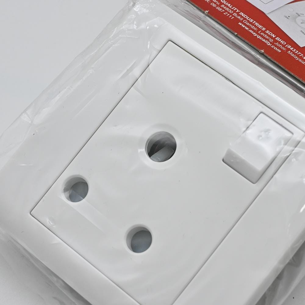 SELAMAT SWITCH SOCKET MQ8151 15AMP 1GANG