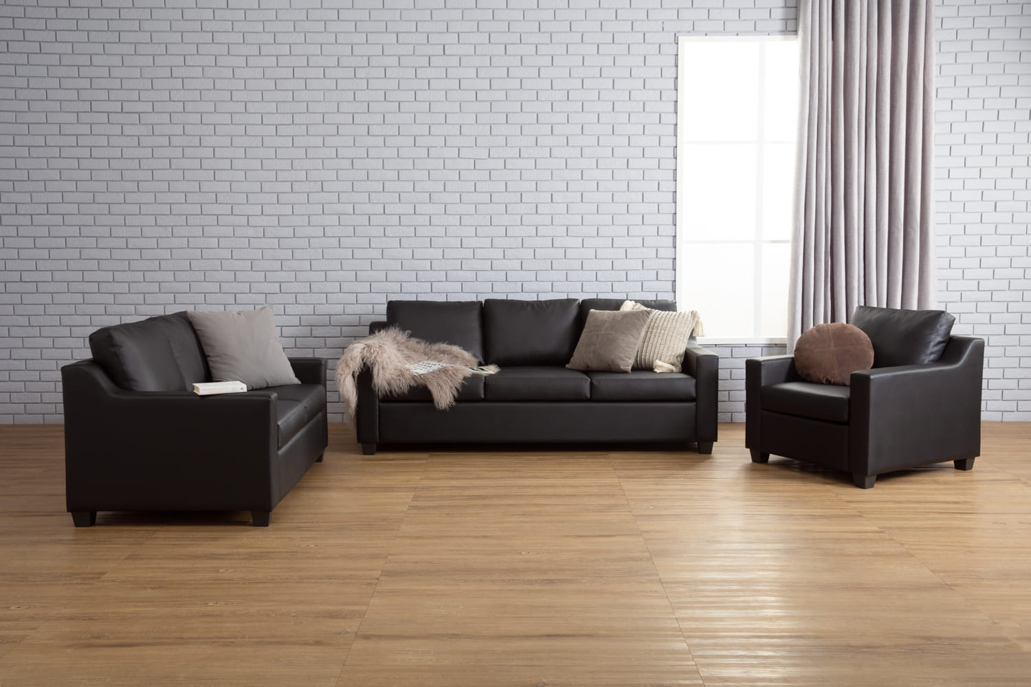 NESTHOUZ BALENO SOFA 3 SEATER SOFABLACK PU