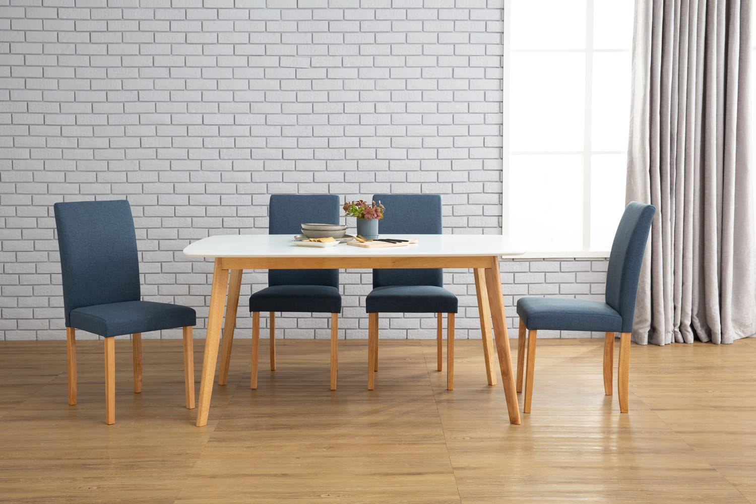AIMON DINING TABLE  120CM WHITE LAC