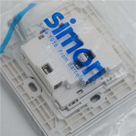 SWITCH FLAT SIMON 1G F/PIN SCKT SL SIMON