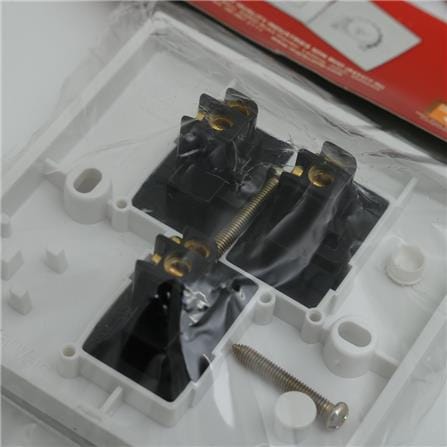 10A 3GANG 1WAY SWITCH MS103L SELAMAT