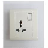 13A 1G UNIVERSAL SWITCH SOCKET MQ8131U SELAMAT