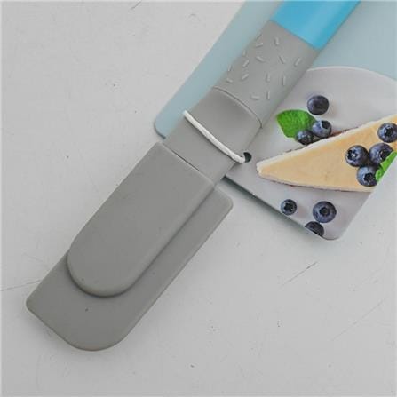 TASTY SMALL DOUGH SCRAPER 22.9x3.3CM 678887