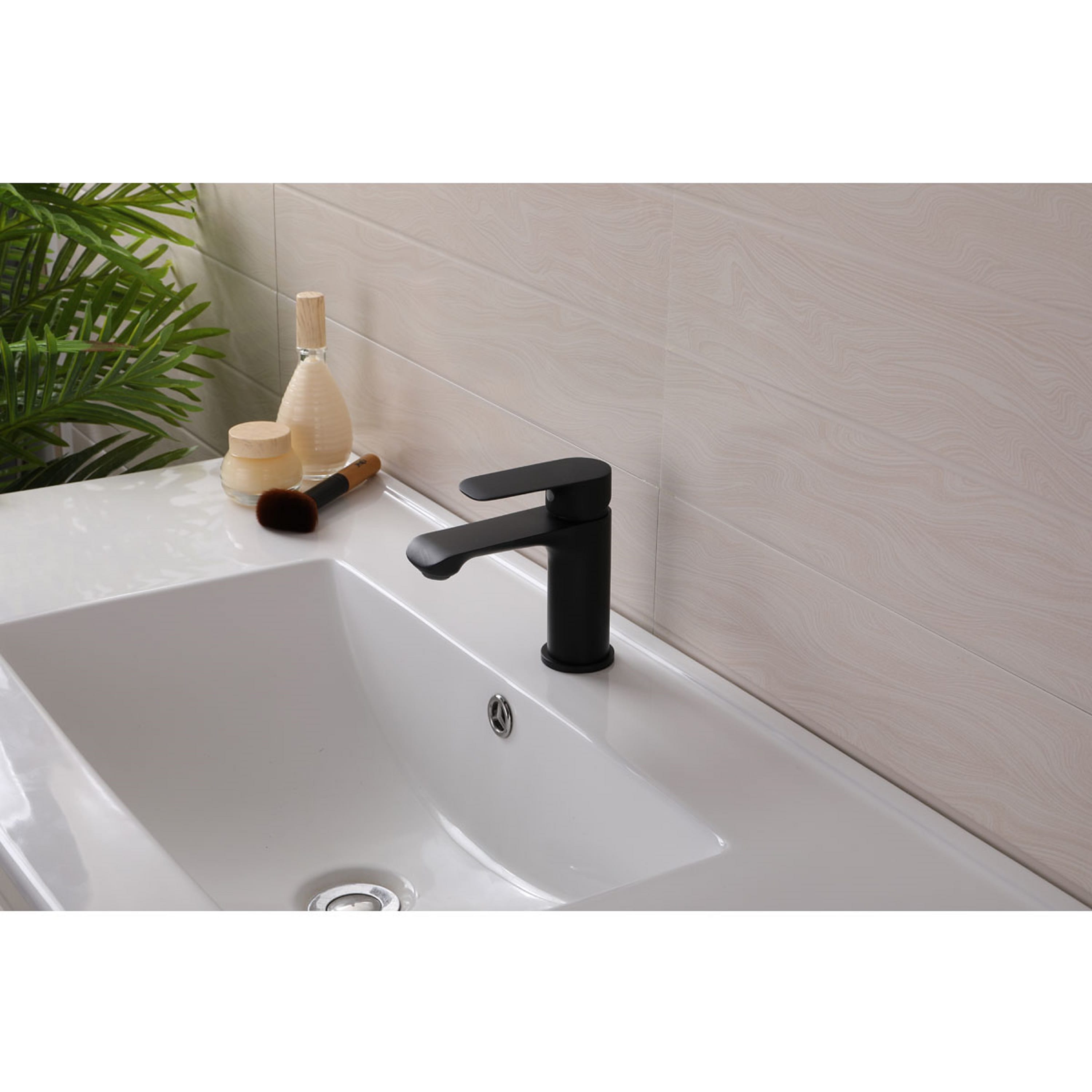 RASLAND BASIN FAUCET RA DB-90401B LOW BRASS