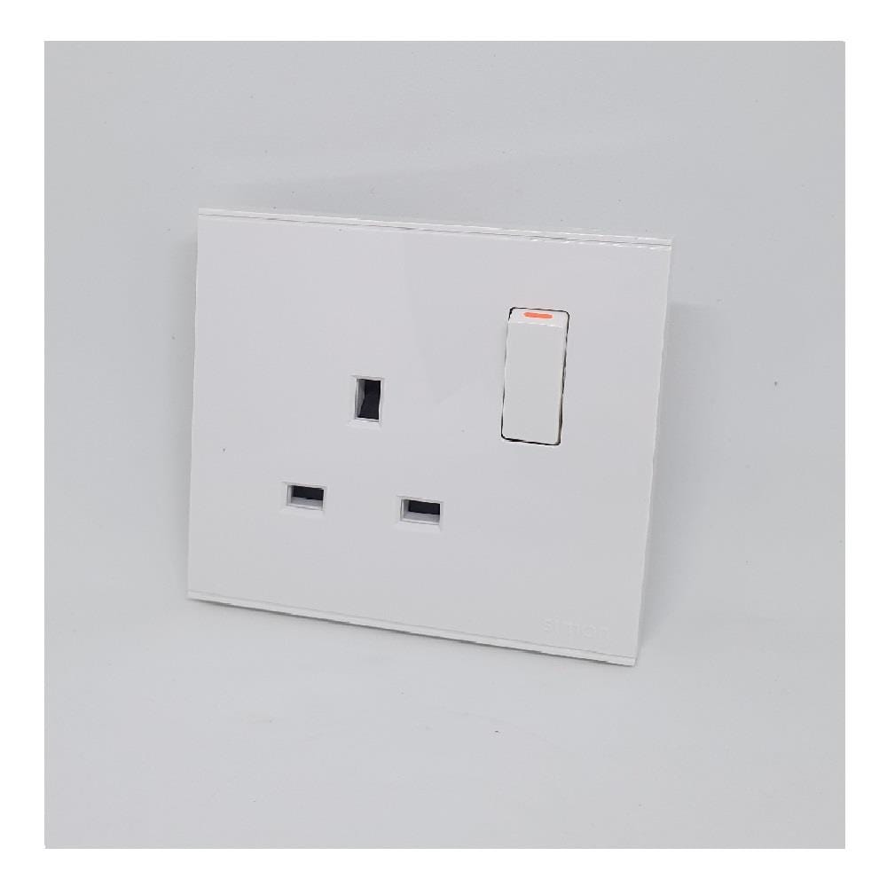 FLAT PIN SWITCH SOCKET 13A 1GANG SIMON E6 721382 WHITE