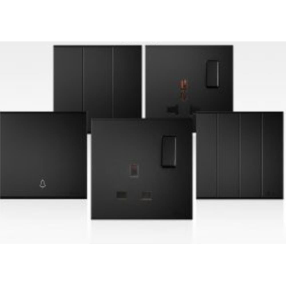 SIMON 13A UNIVERSAL SWITCH SOCKET H701089 BLACK