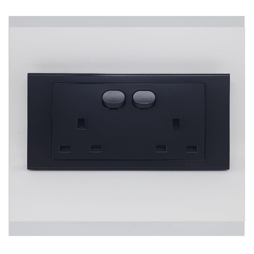 SIMON 13A 2 GANG 1 WAY SWITCH SOCKET 724583/582 BLACK