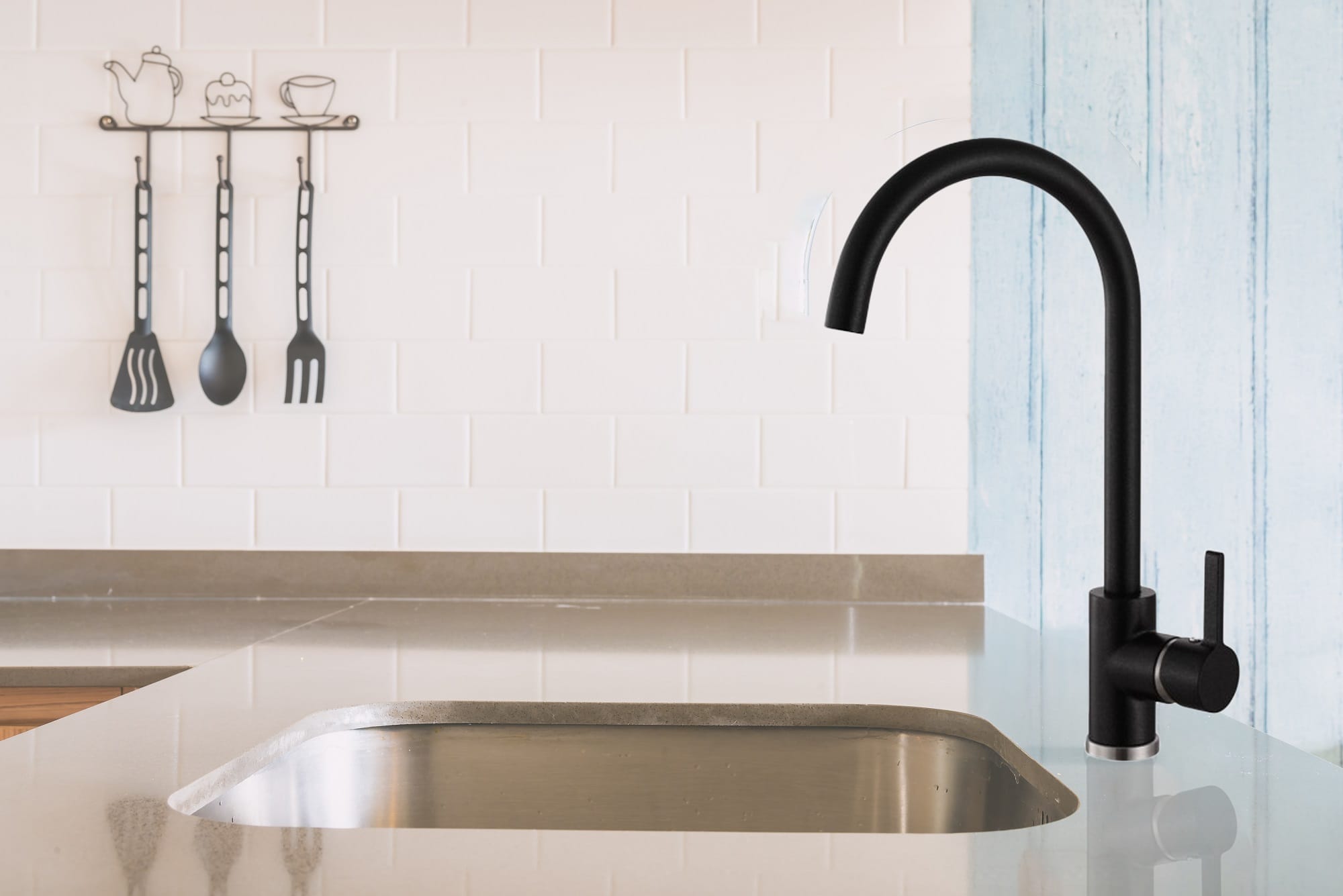 LIVINOX SINK MIXER FAUCET LST-PB05/UMX STAINLESS STEEL BLACK