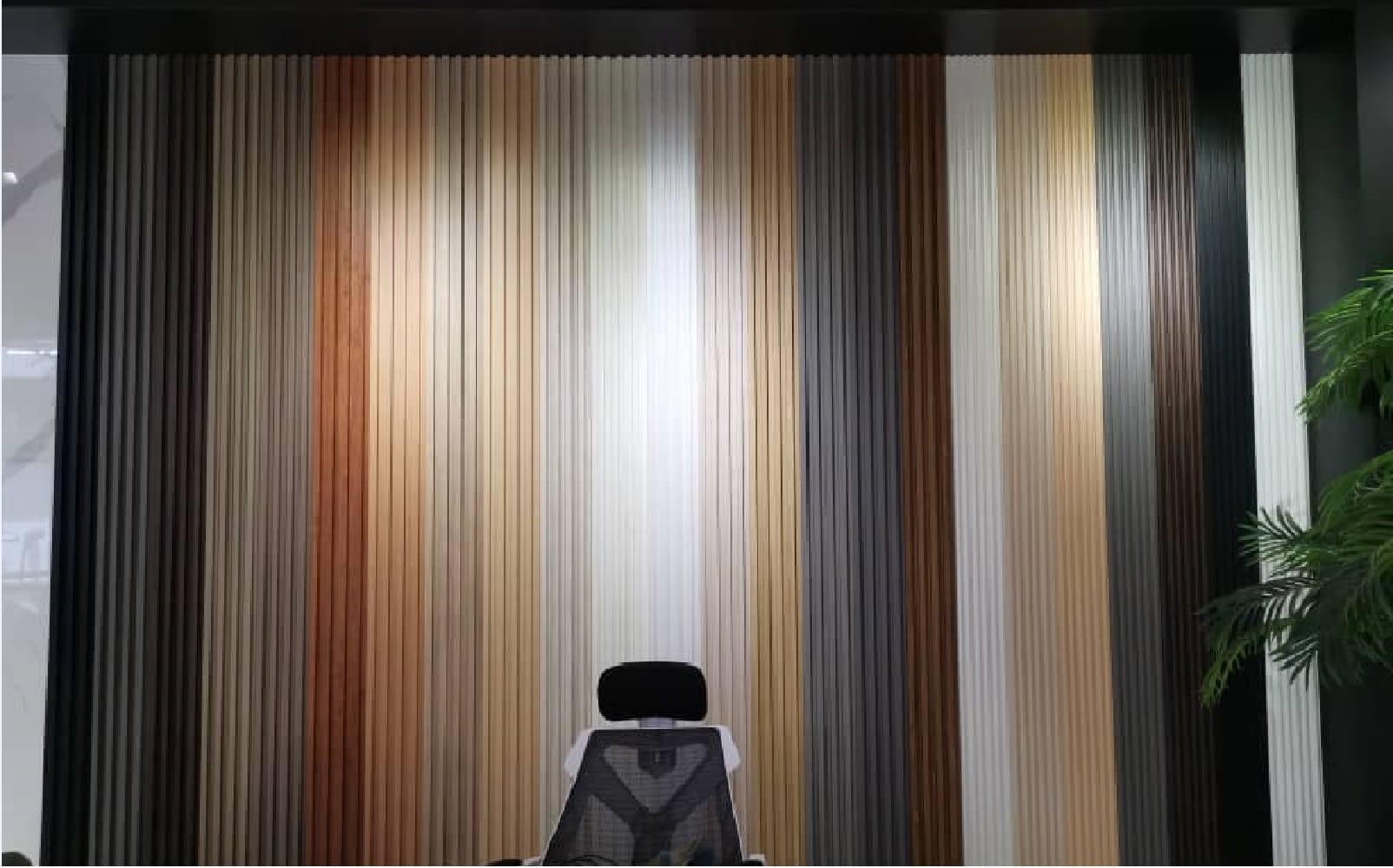 ECOCLASS WALL LINE 300X16X2.5CM A4-08 METAL BLACK 0.48M2