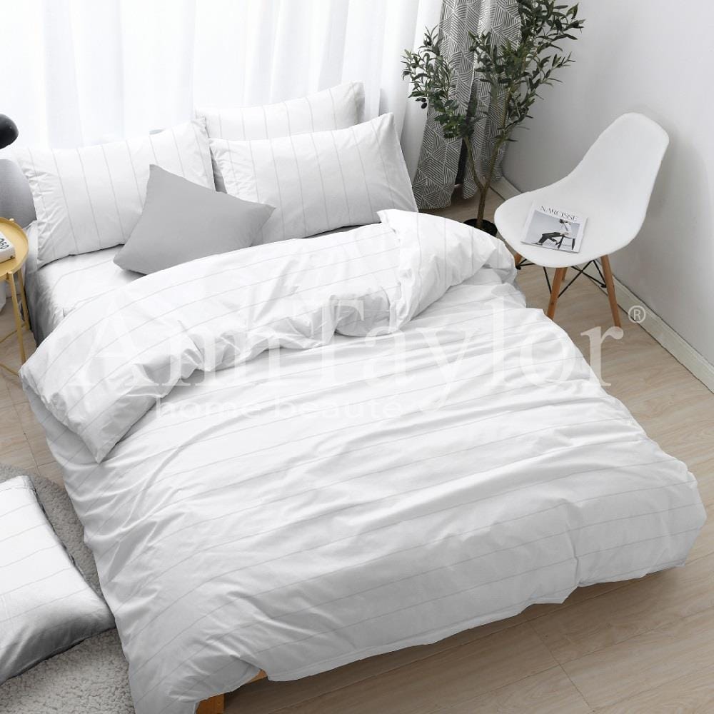ANN TAYLOR COMFORTER SET SNOW WHT SUPER SOFT YARN SQ-WHT