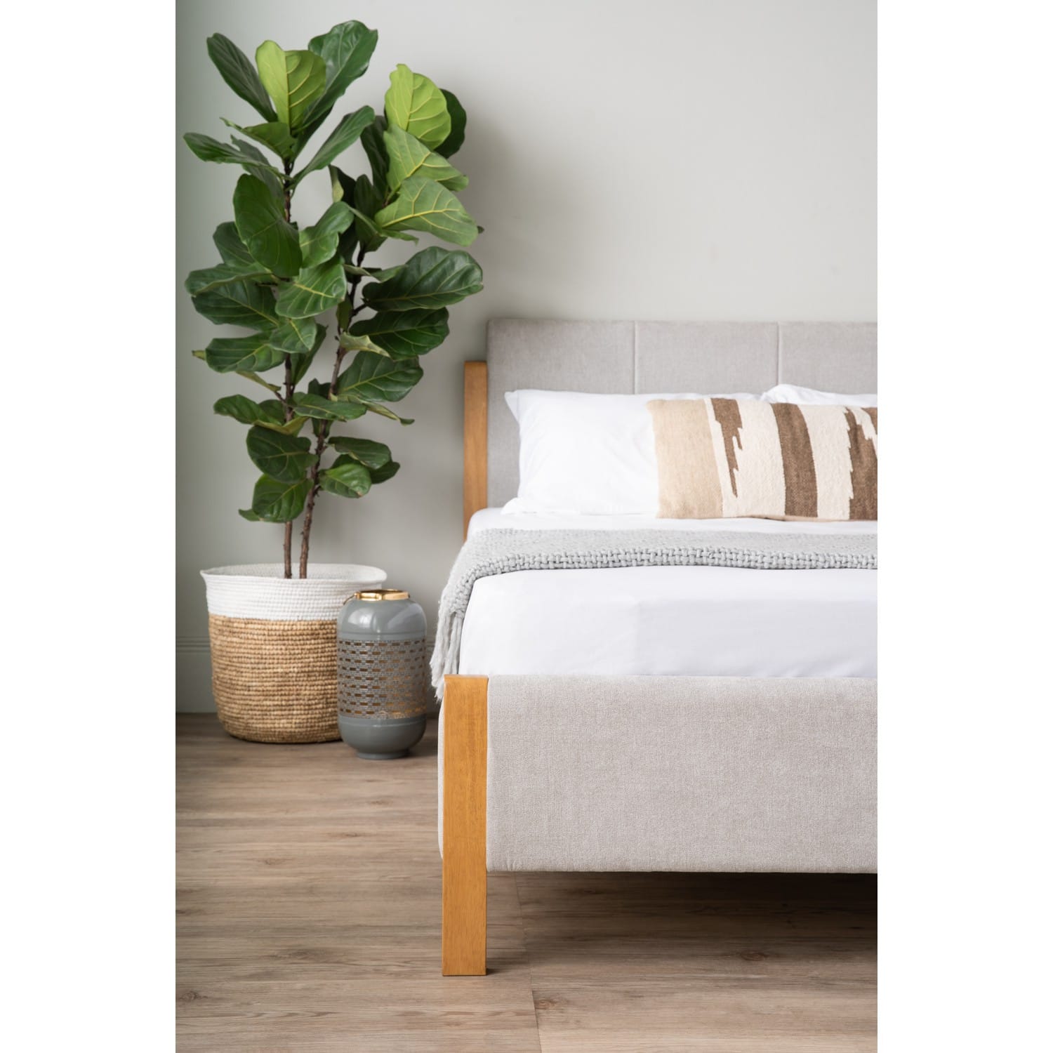 MAYER QUEEN BEDFRAME WITH 1900MM SIDERAIL 102/3520