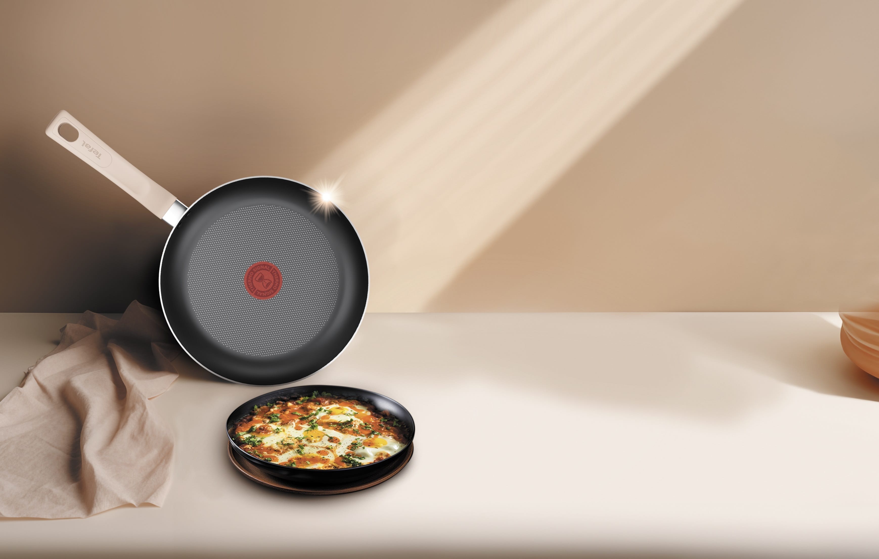 TEFAL DAISY FRYPAN 24CM NON-STICK COATING G16704-G1670424